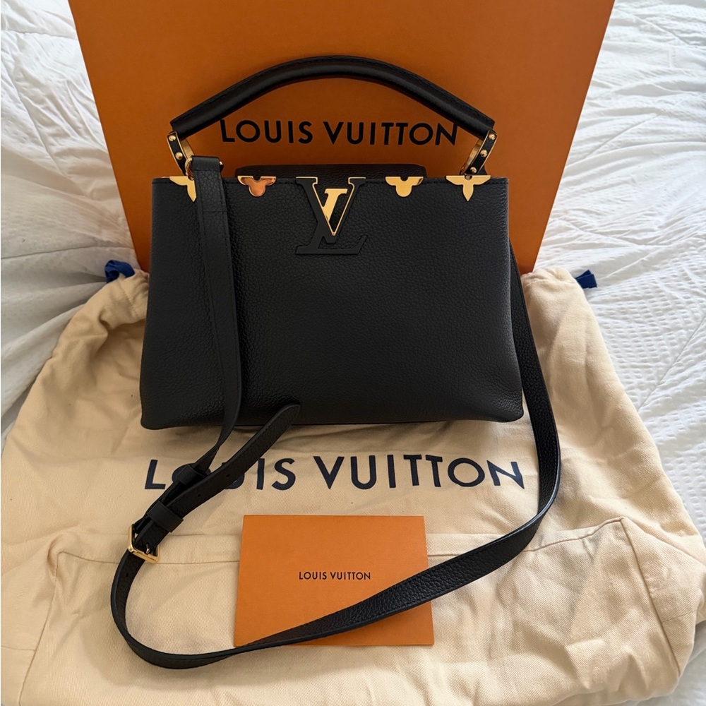 Louis Vuitton Black Leather Shoulder Bag with Gold Accents - Picture 2 of 7